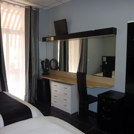 Hotel Villa Boeri Beausoleil Dış mekan fotoğraf
